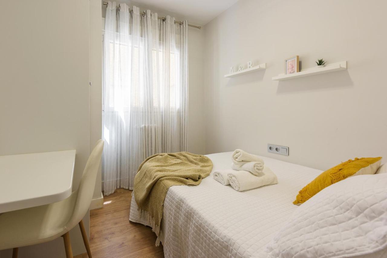 Apartamento Centrico Parking Aire Acondicionado Y Wifi غرناطة المظهر الخارجي الصورة